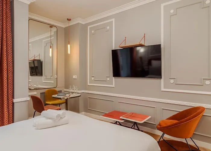 The Orange Haussmann דירה