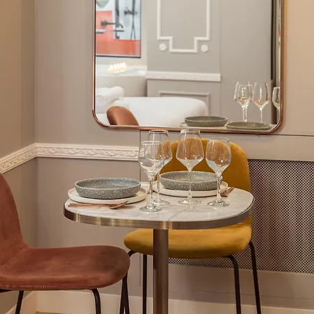 The Orange Haussmann Parijs