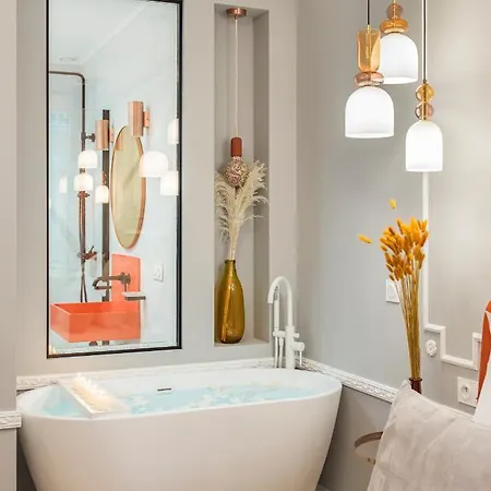 The Orange Haussmann Parijs