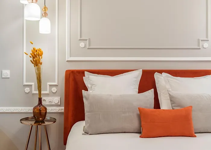 The Orange Haussmann パリ
